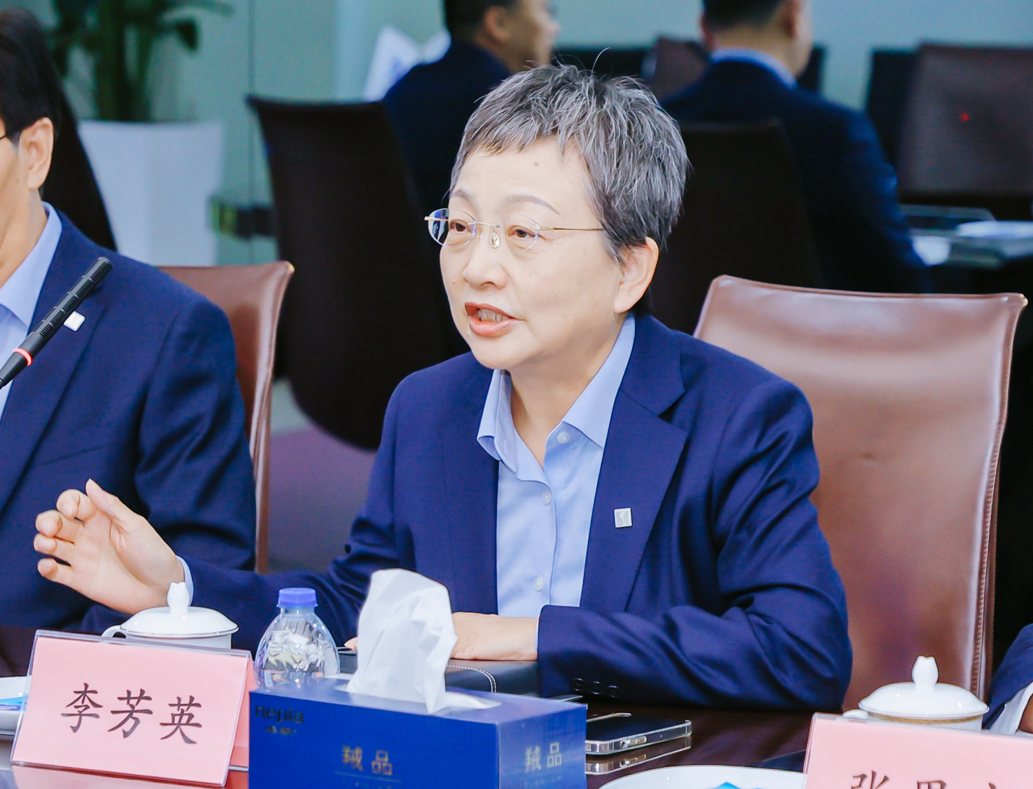 中國石化領(lǐng)導(dǎo)劉會友、張建闊一行蒞臨神開參觀考察(圖2)